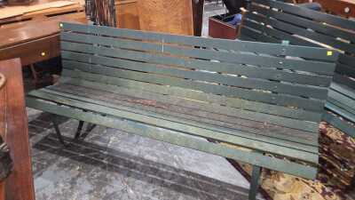 GARDEN BENCH