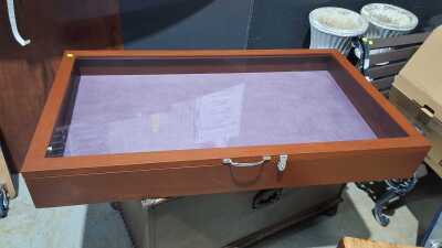 DISPLAY CASE
