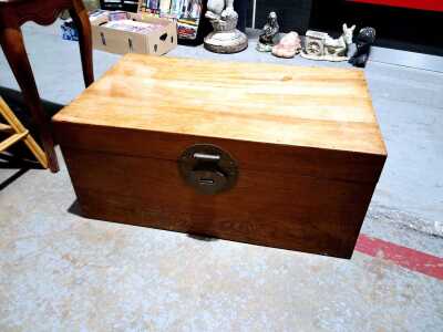 VINTAGE TRUNK