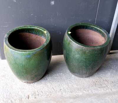PLANT POTS