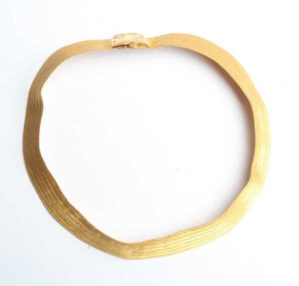 GOLD NECKLACE