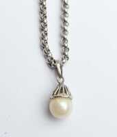 GOLD NECKLACE