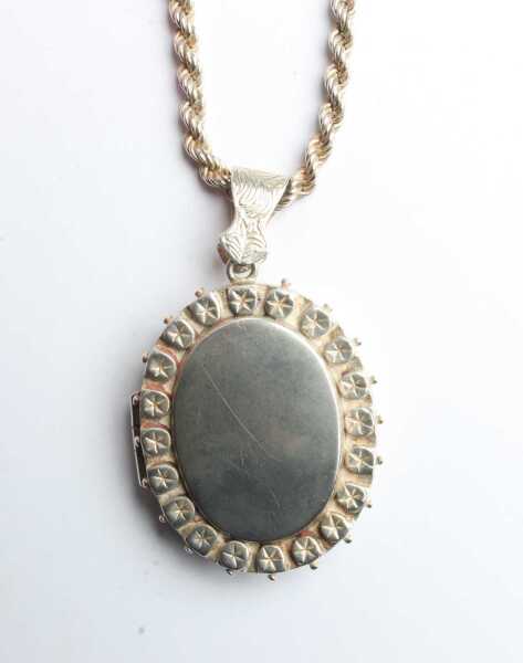 SILVER LOCKET
