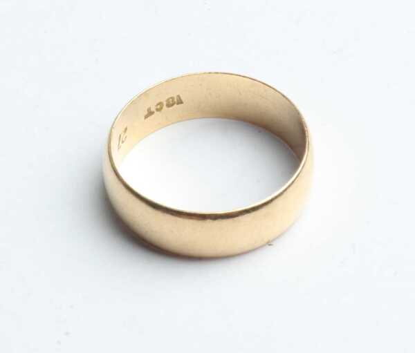 GOLD RING