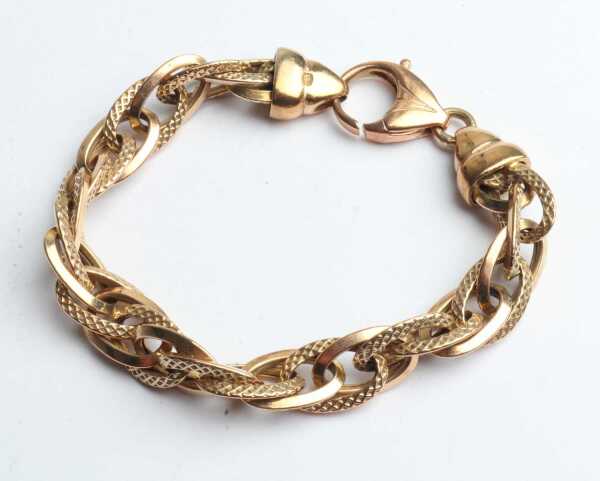 GOLD BRACELET