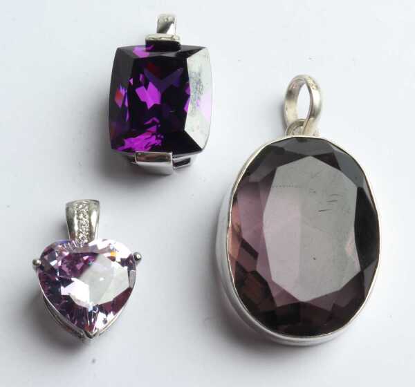 PENDANTS