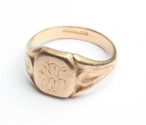GOLD RING