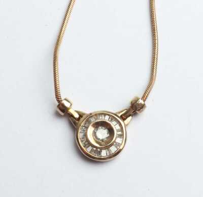 GOLD NECKLACE