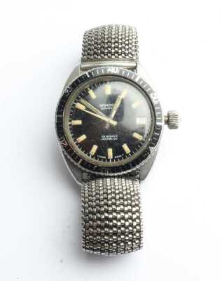 WRIST WATCH
