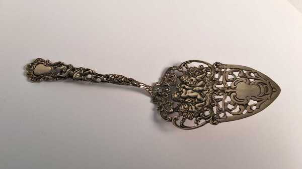 CAKE SERVER