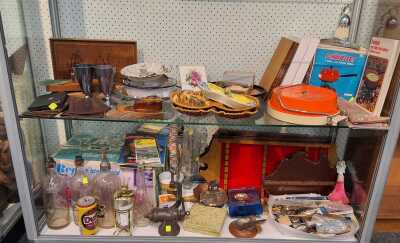 VINTAGE HOMEWARES