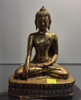 BUDDHA FIGURE