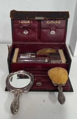 LADIES REQUISITES