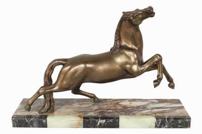 MANTEL ORNAMENT