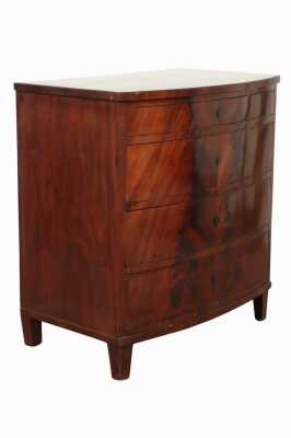 PETITE CHEST OF DRAWERS