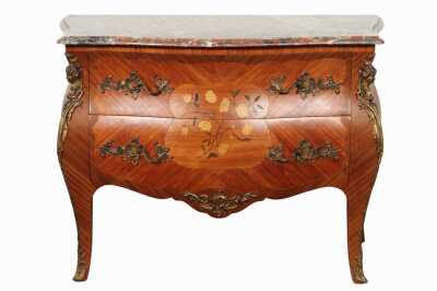 BOMBE COMMODE