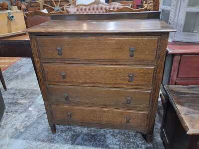 CHEST OF DRAWERS