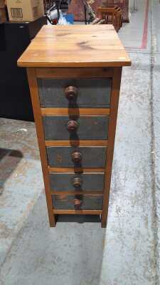 CHEST OF DRAWERS