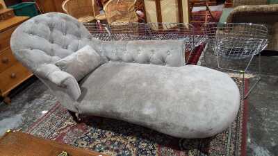 CHAISE LOUNGE