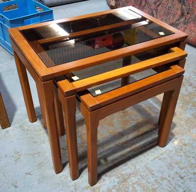 NEST OF TABLES