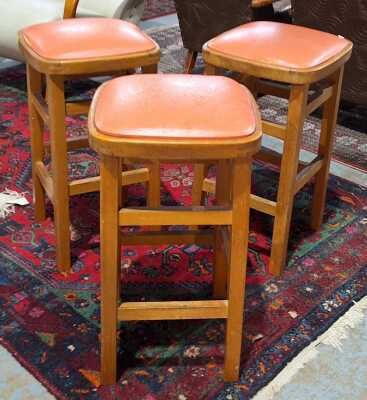 STOOLS