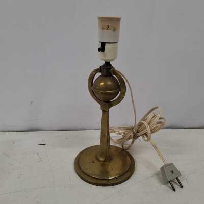 BRASS LAMP