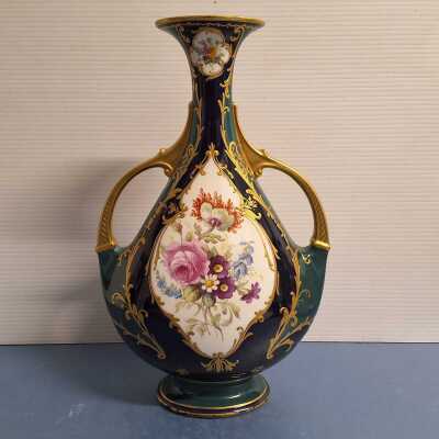 S&Egrave;VRES VASE