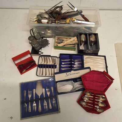 FLATWARE