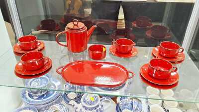 VILLEROY & BOCH TEA SET