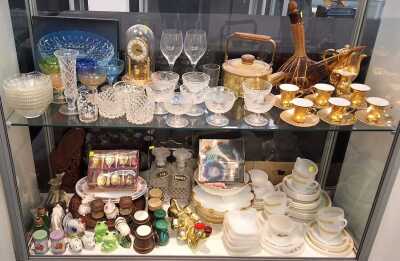 RETRO HOMEWARES