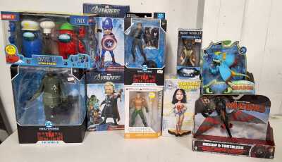 SUPERHERO FIGURES