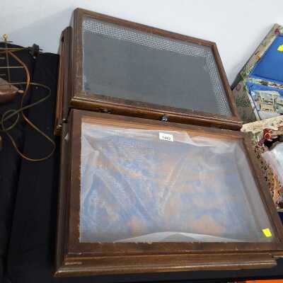 DISPLAY CASES