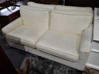 LOUNGES