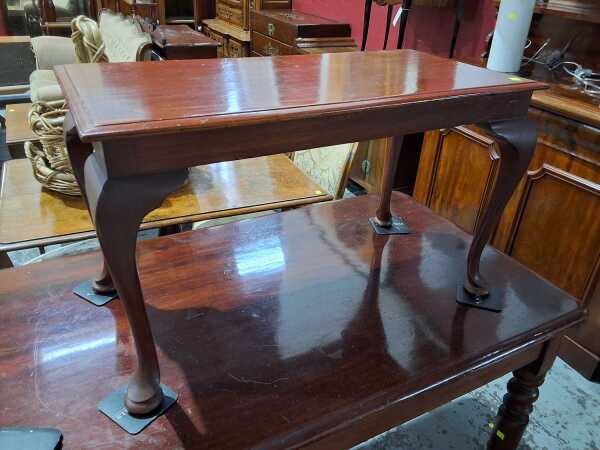 SIDE TABLE