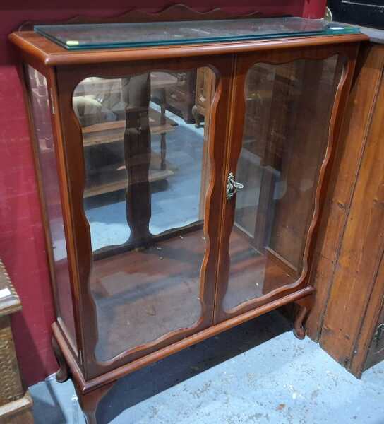 DISPLAY CABINET