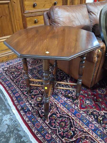 GRAMOPHONE TABLE