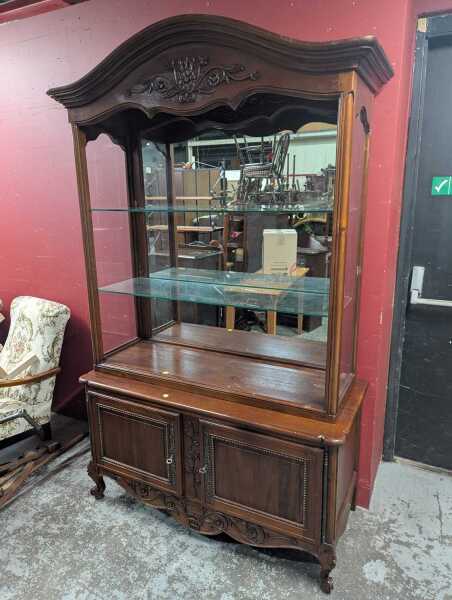 DISPLAY CABINET