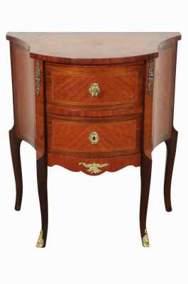 PETITE COMMODE