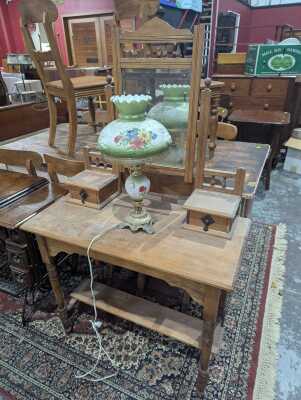 DRESSING TABLE