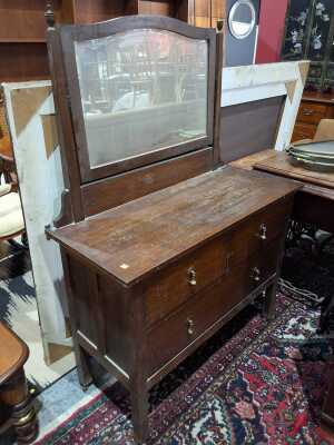 DRESSER
