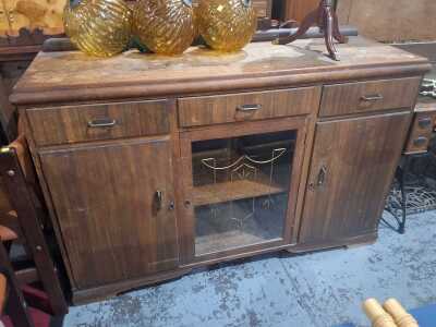 SIDEBOARD