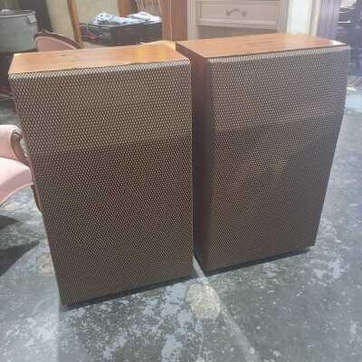 STEREO SPEAKERS