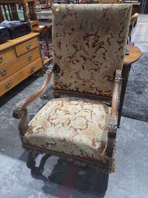 THRONE CHAIR