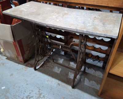 OUTDOOR TABLE
