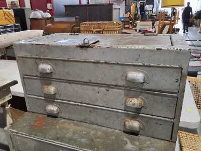 TOOL CHEST