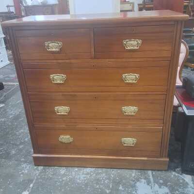 CHEST OF DRAWERS