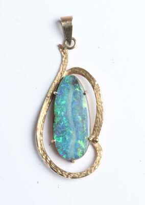 OPAL PENDANT