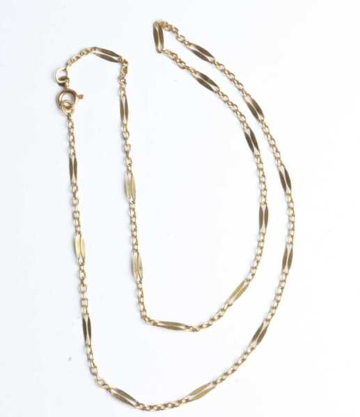GOLD NECKLACE