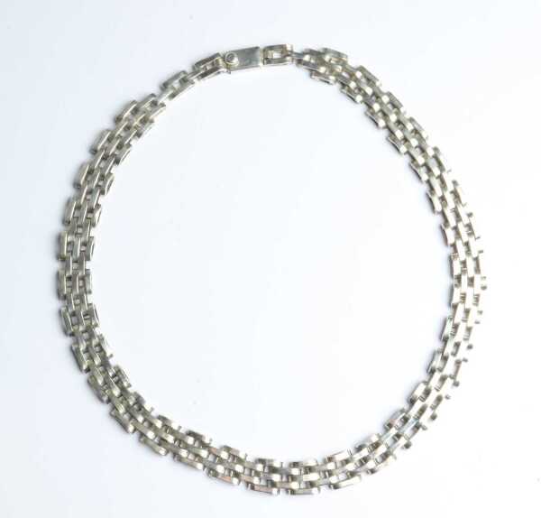 SILVER NECKLACE