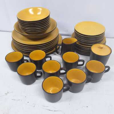 DINNER SET